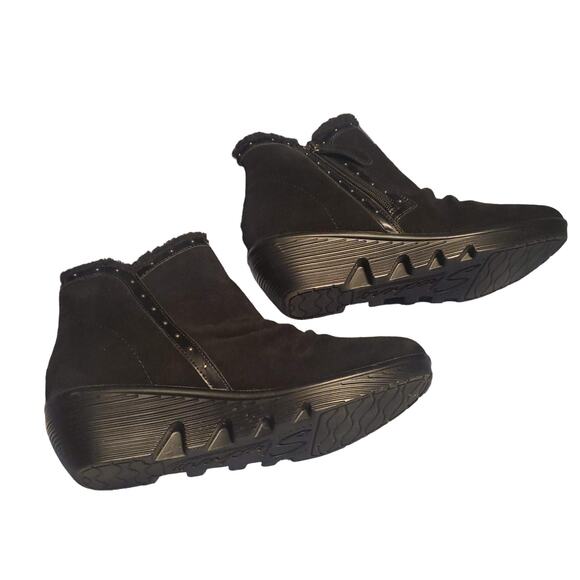 SKECHERS Size 8.5 Jumper Sweet Stud Shoes Black Suede Zip Ankle Sherpa Trim Boot - Picture 4 of 8